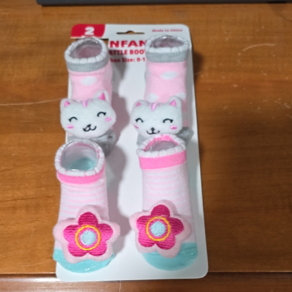 Cute Pink Baby Booties with Cat and Flower Design